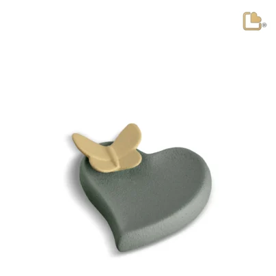 Urn hart met vlinder