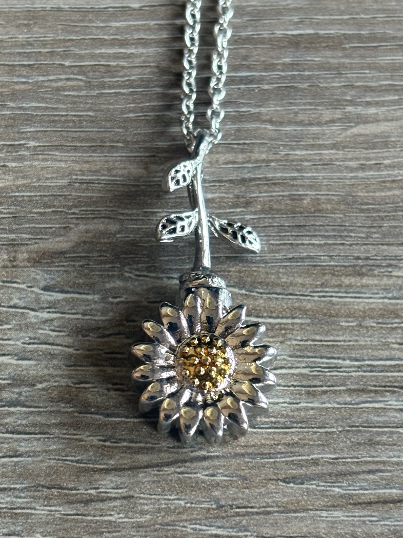 Ashanger bloem (incl ketting )(diverse mogelijkheden)